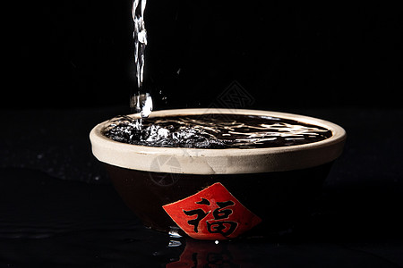 倒酒背景